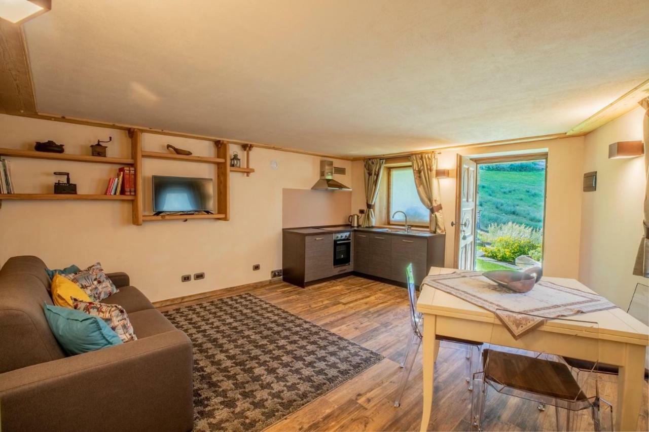 Casa Vacanze Petit Haury Arvier Exterior foto
